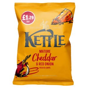 KETTLE MATURE CHEDDAR & RED ONION CRISPS PMP £1.29 80G